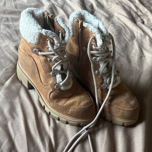 Soda Tan and White Kids Boots